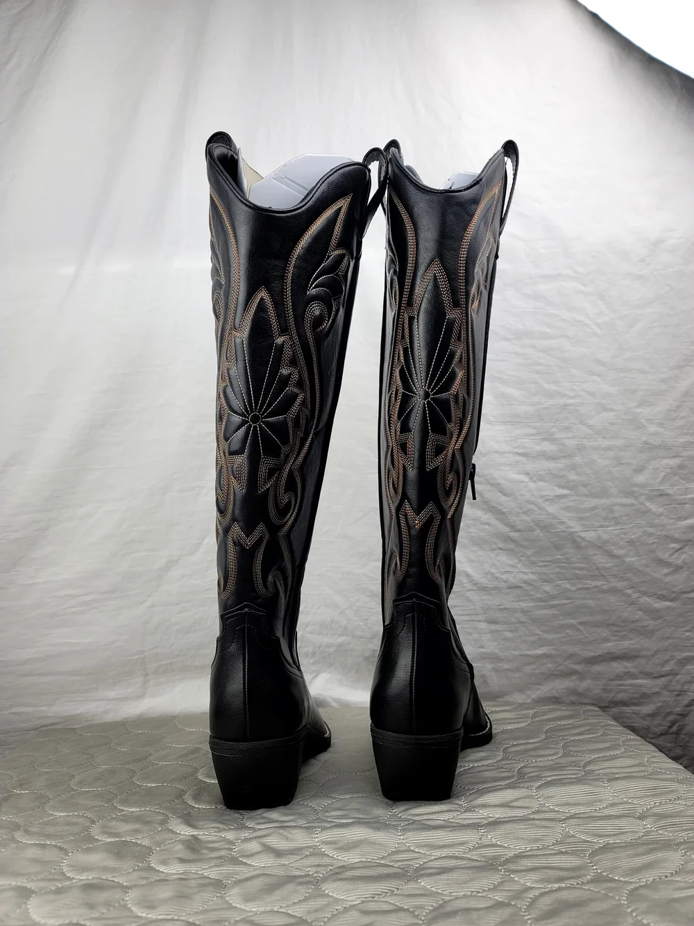 Universal Thread Kenzi Tall Western Boots Black Women Size 7 NWOB Cowboy